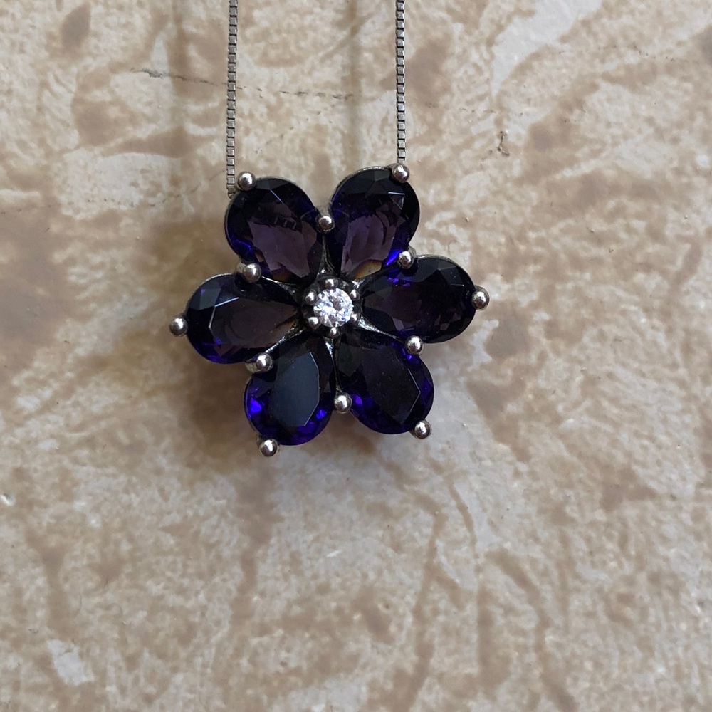 Purple flower Vera wang necklace